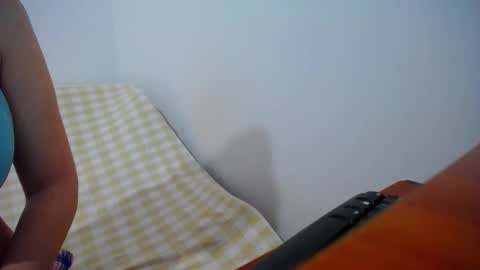 Snapshot of franceskcaa chatting on March 9, 2026, 5:44 am franceskcaa online show from March 9, 2026, 5:44 am