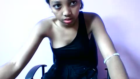 Snapshot of francia333068 chatting on June 10, 2026, 5:07 am francia333068 online show from June 10, 2026, 5:07 am
