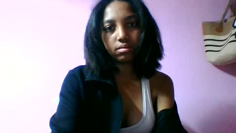 Snapshot of francia333068 chatting on June 22, 2026, 5:32 pm francia333068 online show from June 22, 2026, 5:32 pm