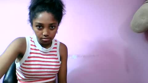Snapshot of francia333068 chatting on July 1, 2026, 6:18 pm francia333068 online show from July 1, 2026, 6:18 pm