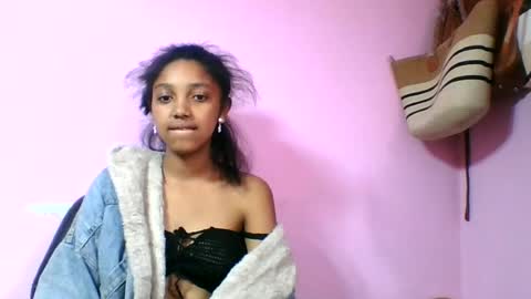 Snapshot of francia333068 chatting on July 4, 2026, 5:46 am francia333068 online show from July 4, 2026, 5:46 am
