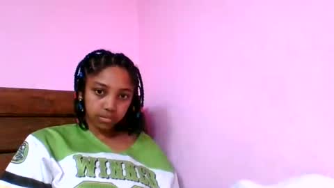 Snapshot of francia333068 chatting on July 17, 2026, 4:45 pm francia333068 online show from July 17, 2026, 4:45 pm