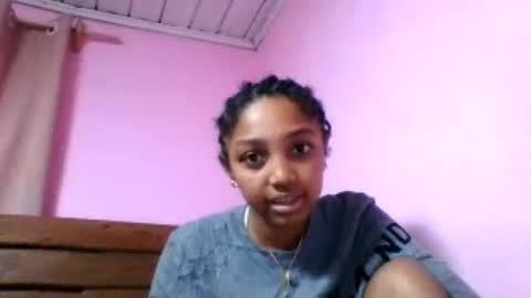Snapshot of francia333068 chatting on July 19, 2026, 2:10 pm francia333068 online show from July 19, 2026, 2:10 pm