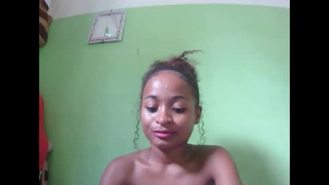 francine925426 online show from March 7, 2026, 12:02 pm