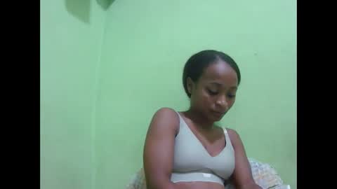 francine925426 online show from April 5, 2026, 7:55 pm