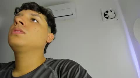 Snapshot of frank_castiglioni chatting on March 4, 2025, 10:27 pm Castiglioni online show from March 4, 2025, 10:27 pm