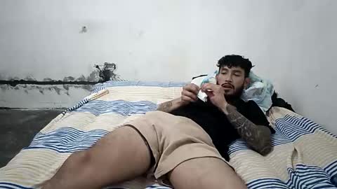 Snapshot of frankdanielsmolano chatting on May 1, 2026, 2:38 am frankdanielsmolano online show from May 1, 2026, 2:38 am