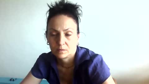 frankieteasing online show from June 7, 2026, 2:43 pm