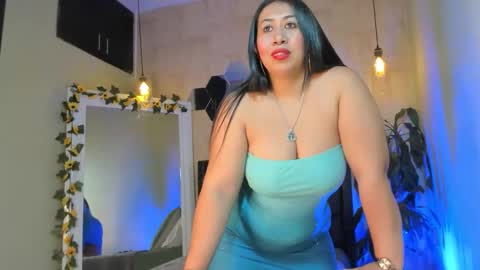 Snapshot of fransheska_mon chatting on May 5, 2026, 7:00 pm Fransheska online show from May 5, 2026, 7:00 pm
