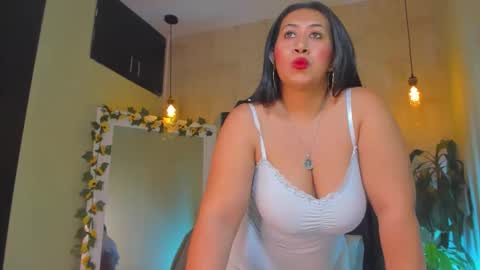 Snapshot of fransheska_mon chatting on May 9, 2026, 6:57 pm Fransheska online show from May 9, 2026, 6:57 pm