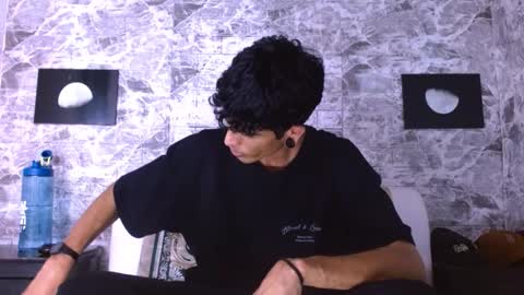 Snapshot of franvill_trato chatting on February 27, 2026, 7:25 pm Franvill trato online show from February 27, 2026, 7:25 pm