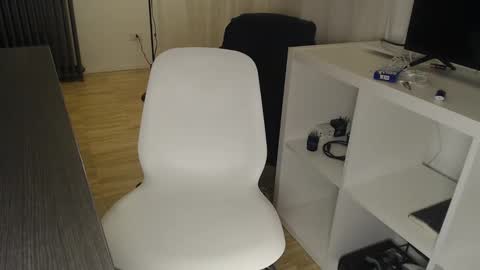 francescosal online show from November 29, 2025, 8:23 pm