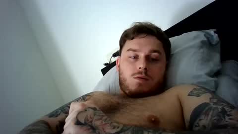 fratersphere568408 online show from April 24, 2026, 1:35 pm