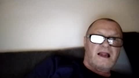 Wolfi online show from February 19, 2025, 7:50 am