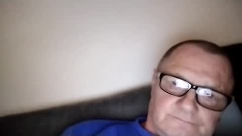 Wolfi online show from February 27, 2025, 8:17 am