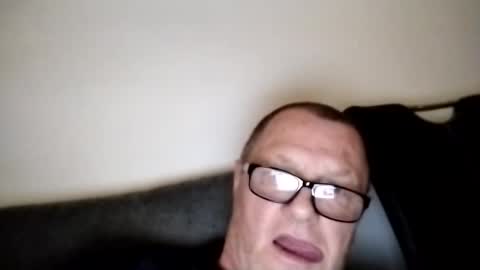 Wolfi online show from March 5, 2025, 10:22 am