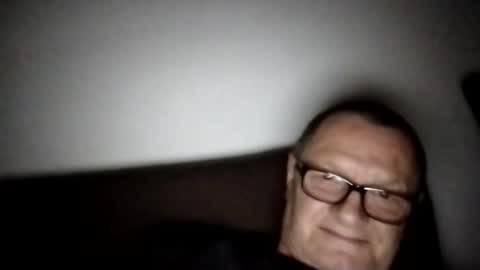 Wolfi online show from October 15, 2025, 6:46 am