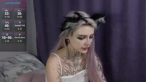 Snapshot of fraulein_mooon chatting on December 15, 2024, 5:56 am Asya UwU online show from December 15, 2024, 5:56 am