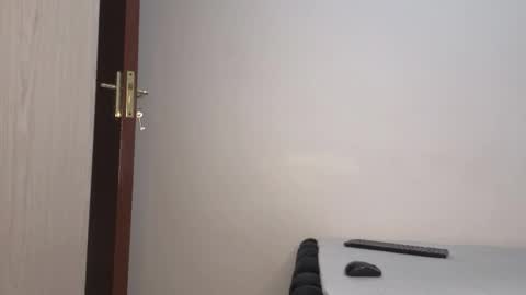 Kandy online show from November 11, 2025, 7:25 pm