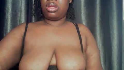 Snapshot of freaky_slut5 chatting on April 9, 2026, 4:23 am freaky slut5 online show from April 9, 2026, 4:23 am