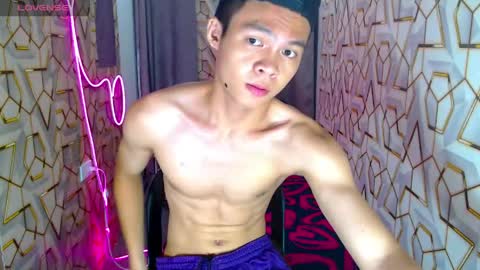Snapshot of freakymarkxxx chatting on May 28, 2026, 9:17 am Mark online show from May 28, 2026, 9:17 am