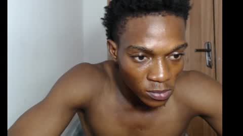 freakyslut30 online show from January 8, 2025, 3:39 pm