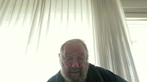 Snapshot of fredaldavid chatting on April 19, 2026, 8:24 am David Fredal online show from April 19, 2026, 8:24 am