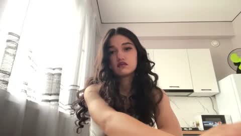 Snapshot of fredamedora chatting on July 1, 2026, 5:09 am Mia online show from July 1, 2026, 5:09 am