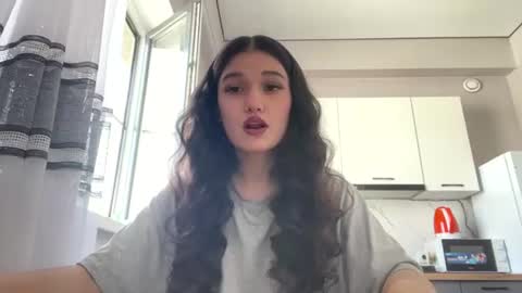 Snapshot of fredamedora chatting on July 4, 2026, 5:13 am Mia online show from July 4, 2026, 5:13 am