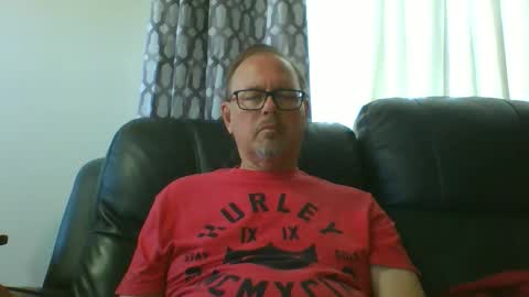 Snapshot of freddieknuck chatting on April 11, 2026, 4:33 pm Just Fred online show from April 11, 2026, 4:33 pm