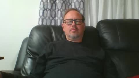 Snapshot of freddieknuck chatting on April 21, 2026, 5:14 am Just Fred online show from April 21, 2026, 5:14 am
