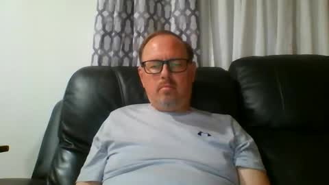 Snapshot of freddieknuck chatting on May 4, 2026, 5:03 am Just Fred online show from May 4, 2026, 5:03 am