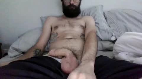 Snapshot of freebeard8 chatting on May 10, 2026, 12:27 am Freebeard8 online show from May 10, 2026, 12:27 am