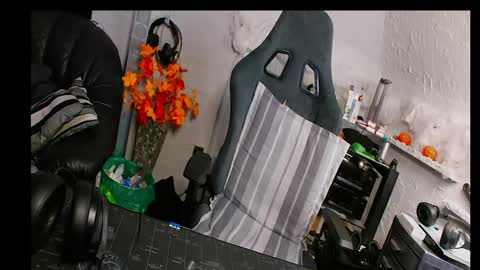 freecamdick online show from January 7, 2025, 6:27 am