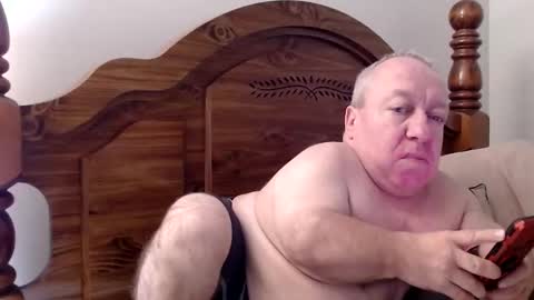 Snapshot of freemysoul4748 chatting on May 18, 2026, 5:13 am Cute Lil Man online show from May 18, 2026, 5:13 am