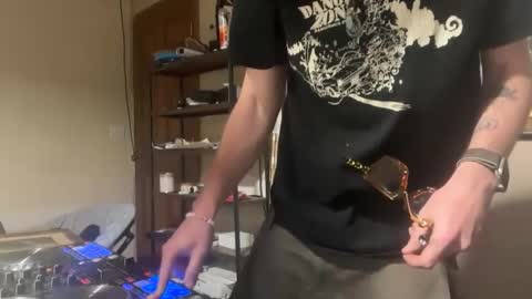 Snapshot of freeyourmind247 chatting on January 11, 2025, 6:23 pm freeyourmind247 online show from January 11, 2025, 6:23 pm