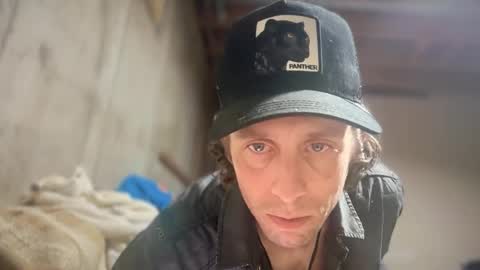 Snapshot of freeyourmind247 chatting on January 15, 2025, 8:30 am freeyourmind247 online show from January 15, 2025, 8:30 am