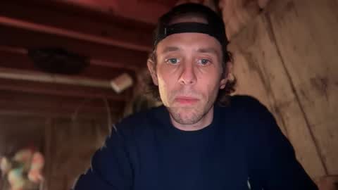 Snapshot of freeyourmind247 chatting on January 24, 2025, 5:53 am freeyourmind247 online show from January 24, 2025, 5:53 am