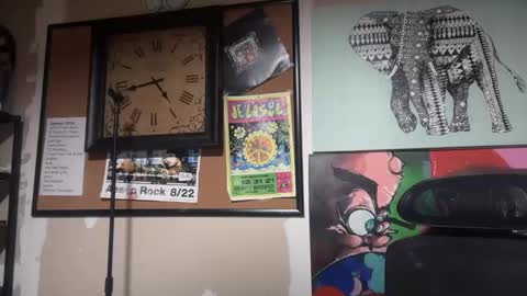 Snapshot of freeyourmind247 chatting on February 27, 2025, 1:38 pm freeyourmind247 online show from February 27, 2025, 1:38 pm