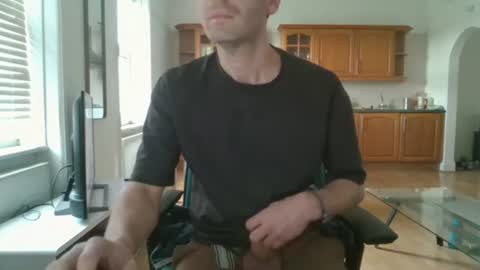 Snapshot of frenchbdmaninlondon chatting on February 6, 2026, 1:36 pm Horny Paul online show from February 6, 2026, 1:36 pm