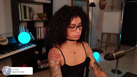 Snapshot of fresatanica chatting on October 19, 2025, 5:19 am Vale online show from October 19, 2025, 5:19 am