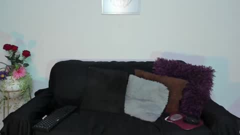 fresitalove01 online show from March 18, 2026, 5:27 pm