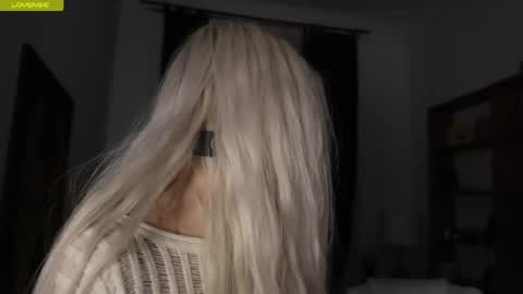 Freya online show from April 19, 2026, 7:49 pm