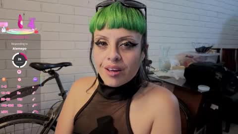 freyaa_sorceress online show from November 14, 2025, 3:38 am