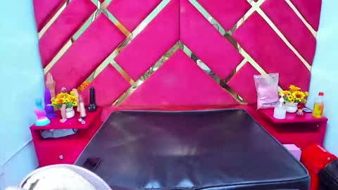 freyja_naugthy online show from December 2, 2025, 12:21 pm