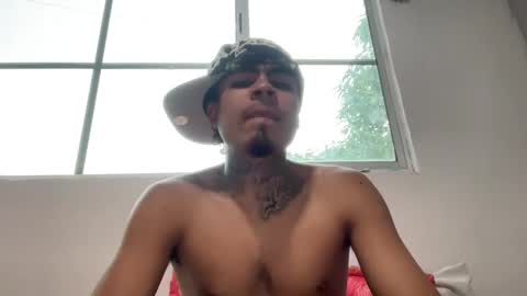 freyva_ online show from January 5, 2026, 9:51 pm