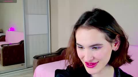 Frida online show from December 28, 2024, 2:01 am