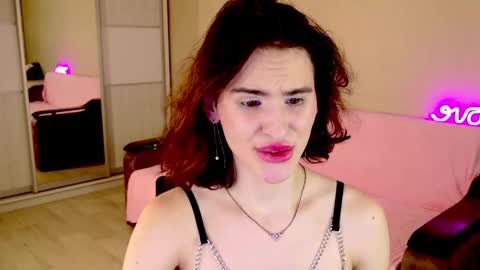 Frida online show from January 24, 2025, 10:41 pm