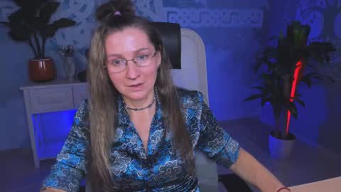 Snapshot of fridatander chatting on December 20, 2024, 3:21 pm Frida Tander online show from December 20, 2024, 3:21 pm