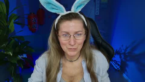 Snapshot of fridatander chatting on December 30, 2024, 9:05 am Frida Tander online show from December 30, 2024, 9:05 am